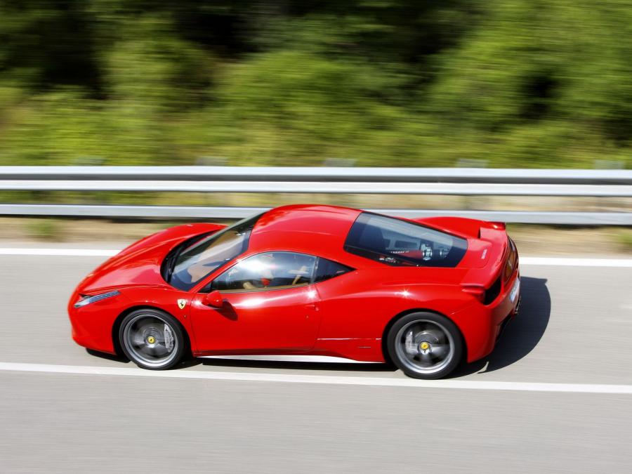  Ferrari 458 Italia 2009 года  (фото 11 из 162)